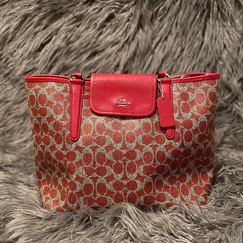 ✨NWOT COACH PURSE✨